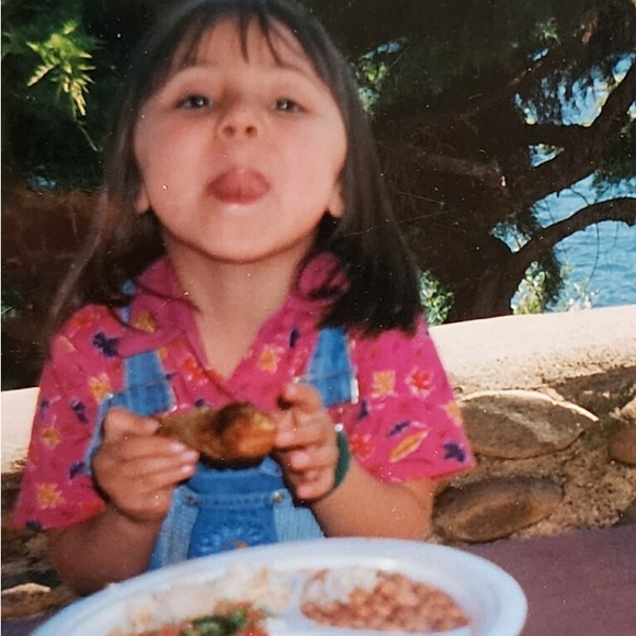 Meet your Posher, Faith - Picture 2 of 3